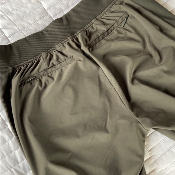 Athleta City Jogger size 4 Army Green - Picture 6 of 6